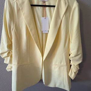 Women's Pale Yellow Blazer